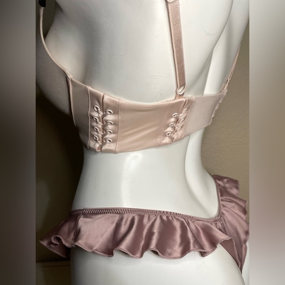 Victoria Secret Very Sexy Push Up Bra 34C VS Corset side Bra VS Push Up Bra 🆕 - Picture 3 of 16